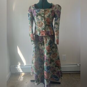 Floral Pearl Button Skirt Suit - Multicolor
